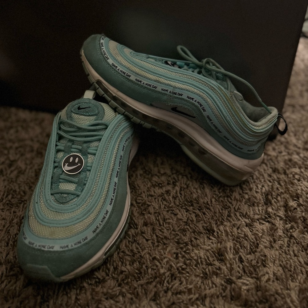 Nike air max
